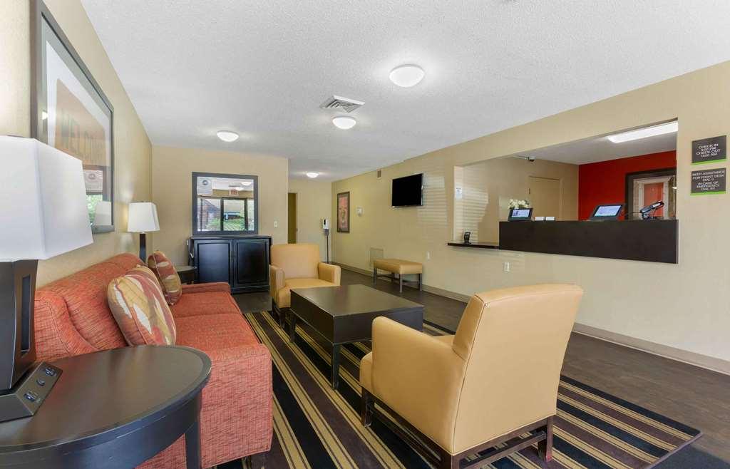 Extended Stay America Suites - Toledo - Maumee Interior photo
